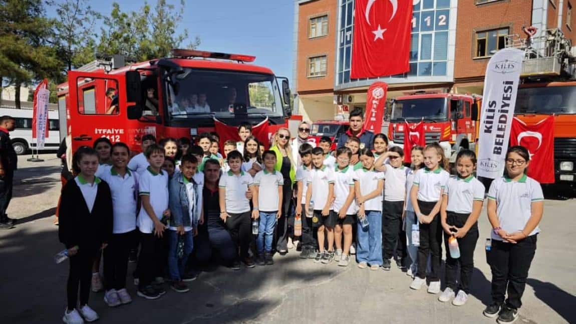 2/C SINIFI VE 4/E SINIFI ÖĞRENCİLERİMİZİN İTFAİYE GEZİSİ